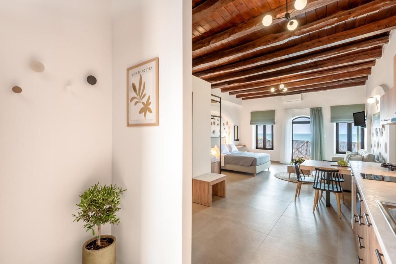 Superb Apartments Kriaras Sea View In Sfakia Khóra Sfakíon Dış mekan fotoğraf