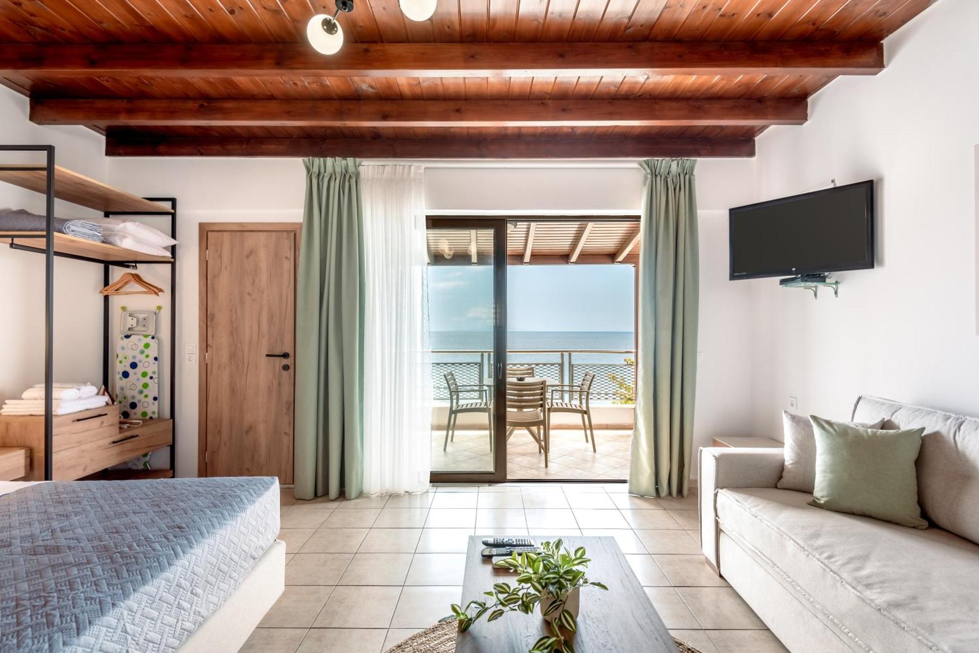 Superb Apartments Kriaras Sea View In Sfakia Khóra Sfakíon Dış mekan fotoğraf