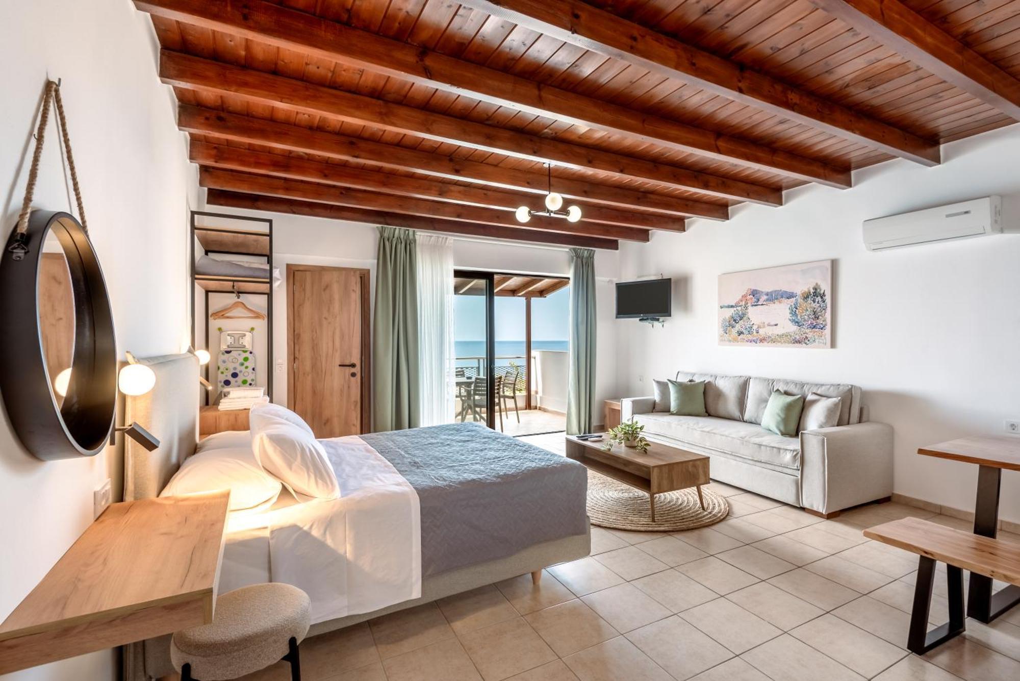 Superb Apartments Kriaras Sea View In Sfakia Khóra Sfakíon Dış mekan fotoğraf