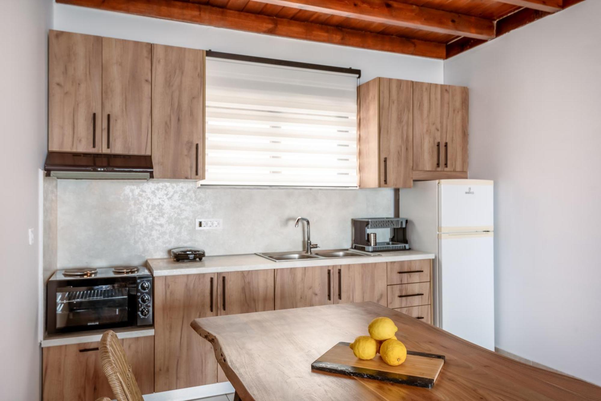 Superb Apartments Kriaras Sea View In Sfakia Khóra Sfakíon Dış mekan fotoğraf