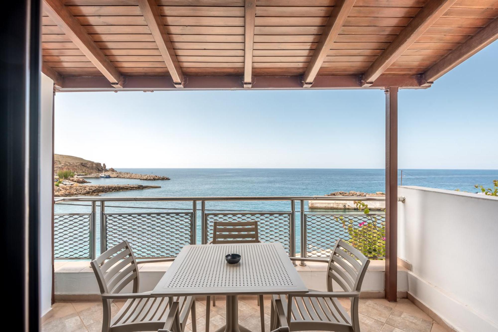 Superb Apartments Kriaras Sea View In Sfakia Khóra Sfakíon Dış mekan fotoğraf
