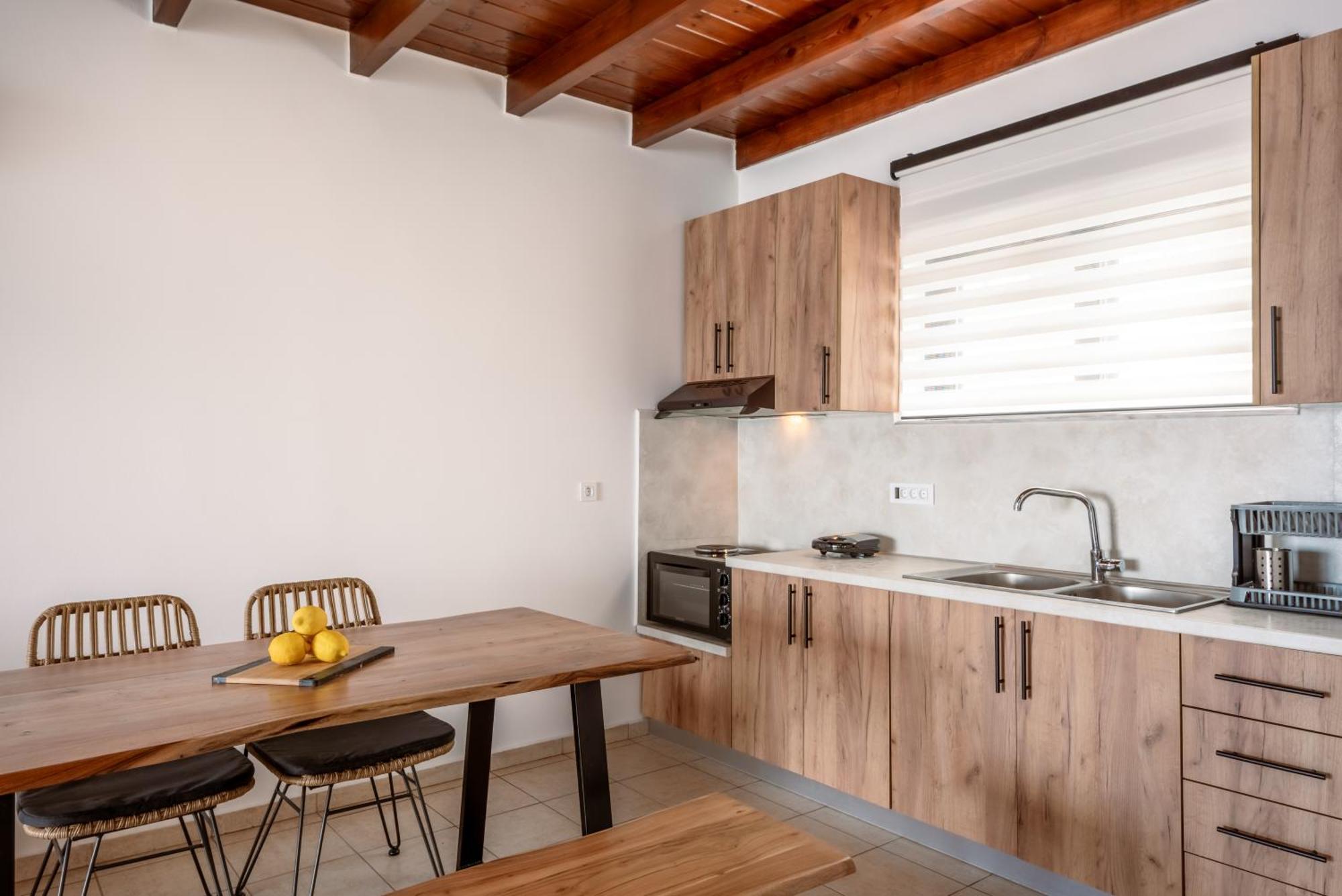 Superb Apartments Kriaras Sea View In Sfakia Khóra Sfakíon Dış mekan fotoğraf